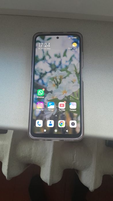 Продам смартфон Redmi Note 10