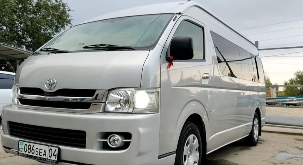 Пассажирские перевозки, трансфер на микроавтобусе Toyota Hiасе.