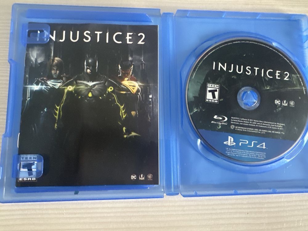 Диск PS4 injustice 2