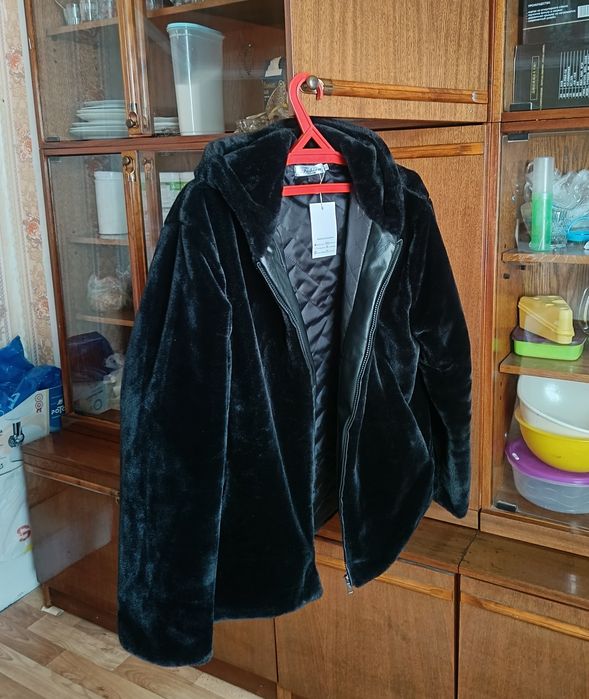Мужская с капюшоном Шуба Новая  мех искуственный облегченная 20000
