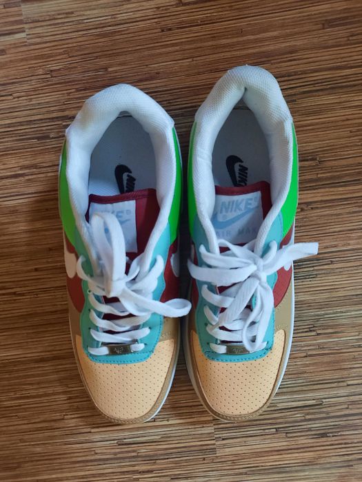 Чисто нови маратонки Nike , размер 40