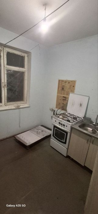 Продаётся Срочно 1х комнатная квартира на 3-этажей Адрес Микрорайон!!