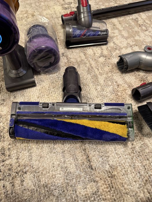 Aspirator vertical Dyson V12 Detect Slim Absolute