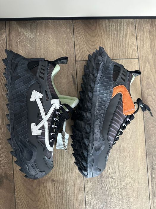 Vand Off-White Odsy 1000