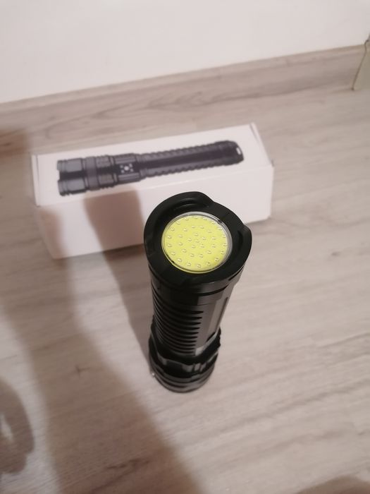 Lanterna tactica LED de mare putere, Power Bank, 900m, 5400 mAh, noua