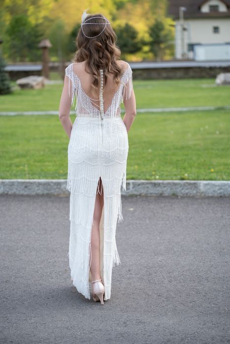 Rochie de miresa cu franjuri din margele
