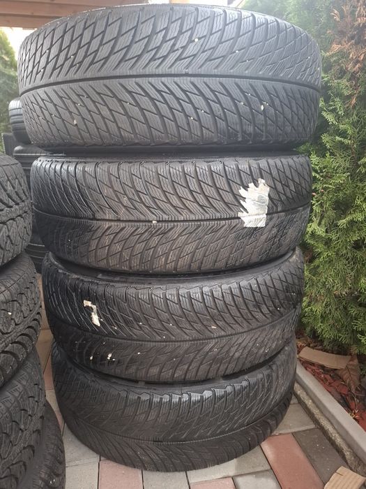 Set 4 anvelope iarna  235 60 18 Michelin