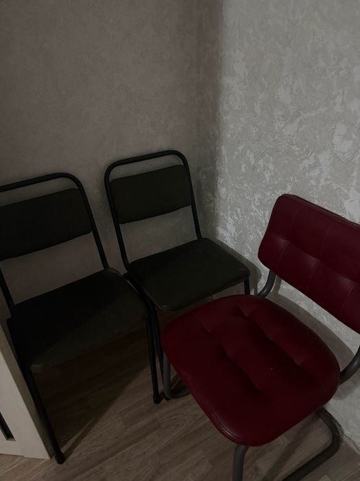 Стол компьютерный в хорошем состоянии