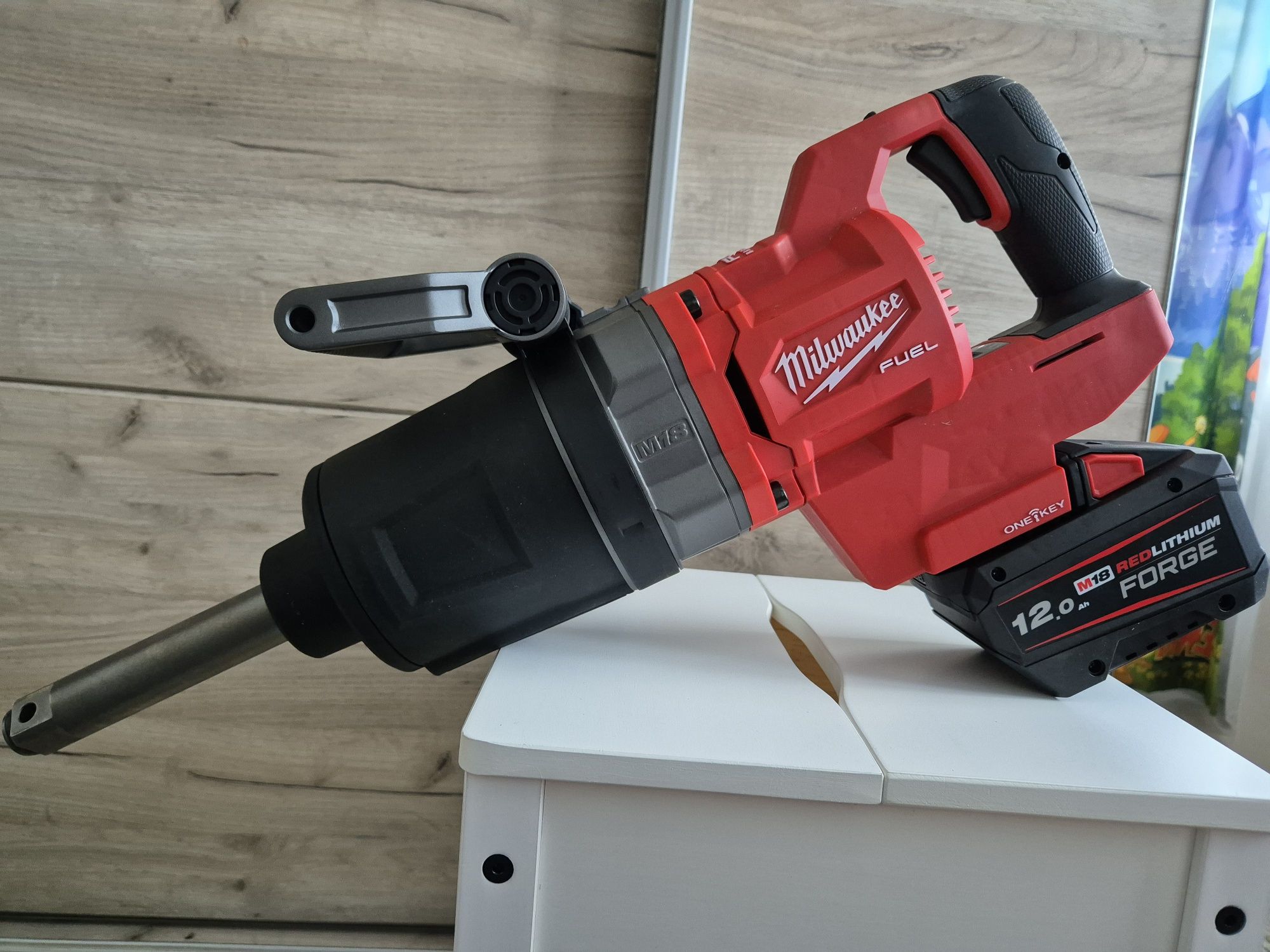 Milwaukee 1 tol Impact / masina desfacut roti camion  12ah Forge
