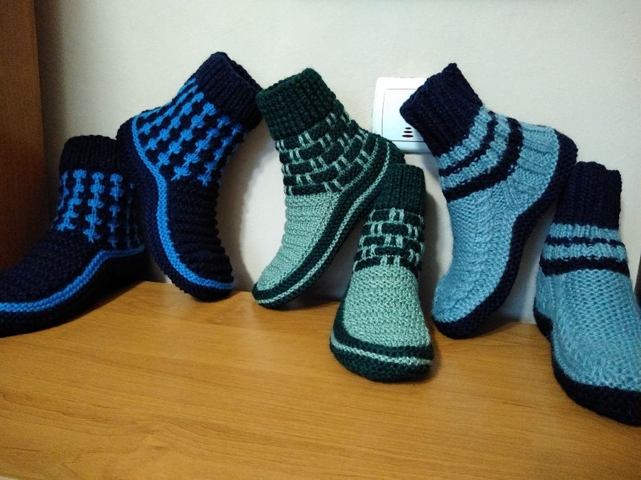 Топли удобни и практични безшевни ръчно изработени терлички