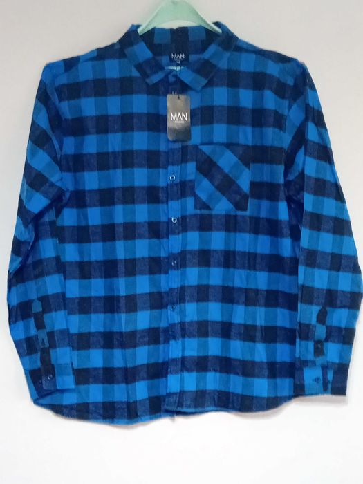 Продавам мъжка  риза  с дълъг ръкав