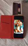 Telefon cu husa rosie 128gb