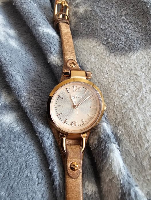 Ceas de dama fossil auriu stare excelenta