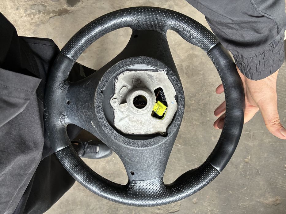 Volan m pachet bmw e90 e91 e92 e93 cu airbag