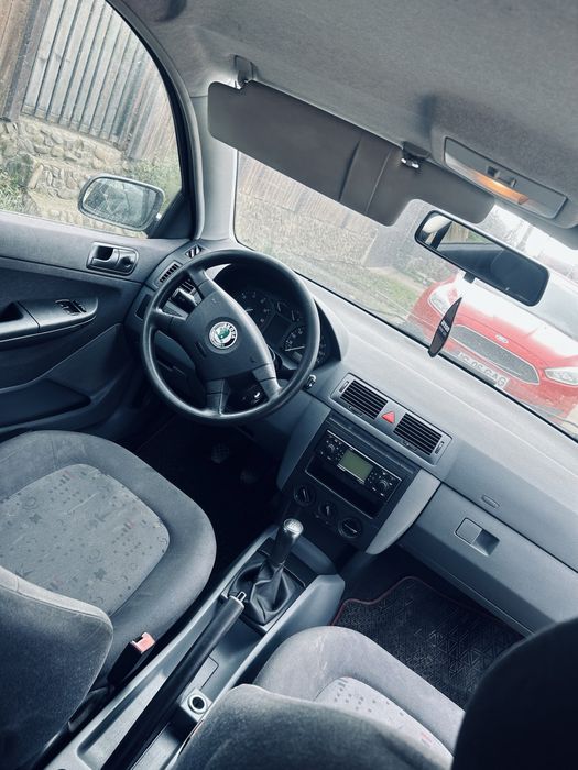 Skoda Fabia 1.2 Benzină – 2003 Mașină întreținută exemplar