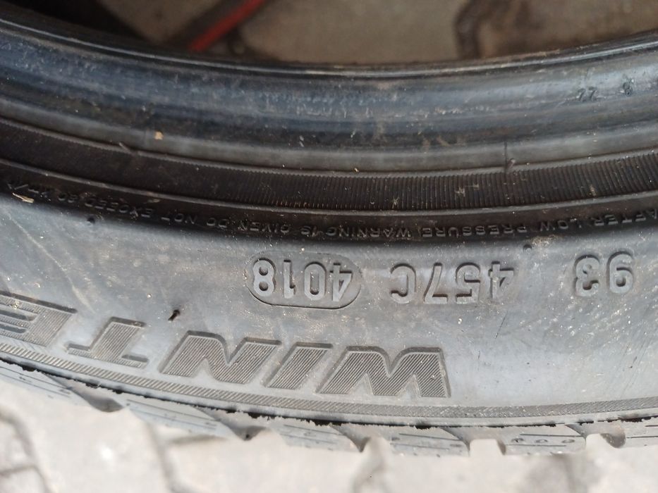 Гуми 245/40/19със275/35/19 Пирели