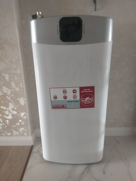 Продается аристон 2штук  работает