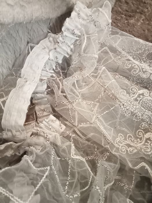 Продам тюль.7 метров