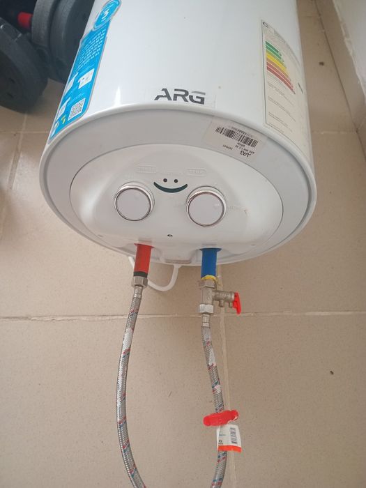 Аристон  35 литр сатылады жағдайы жақсы