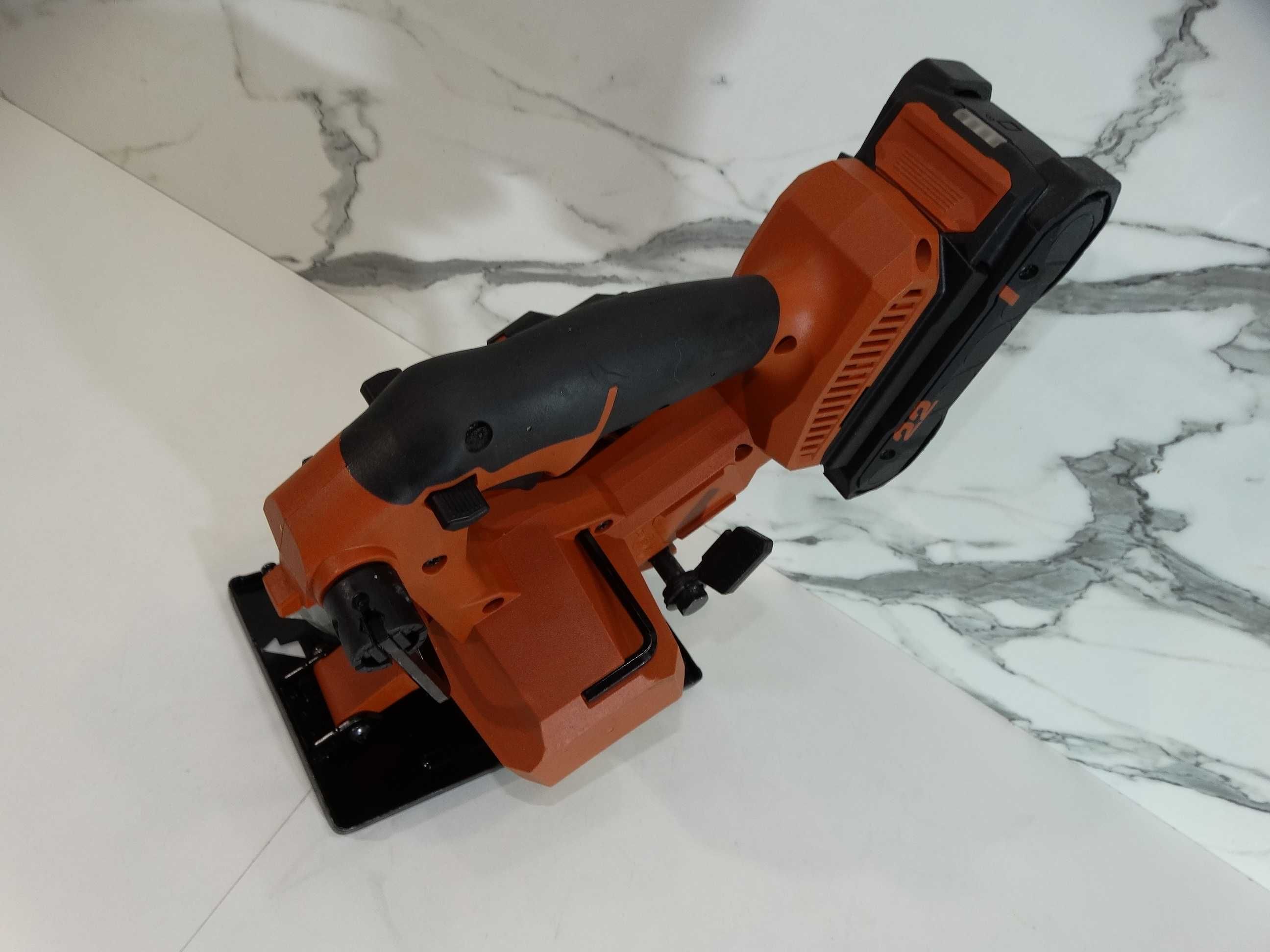 Hilti SC 4MR - 22 / Nuron - Компактен циркуляр за метал