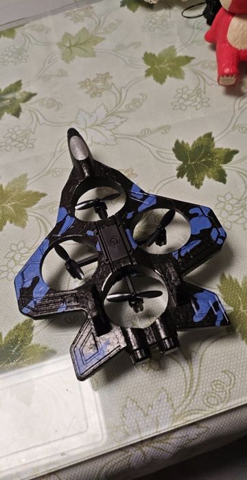 Dron samolyot sotiladi