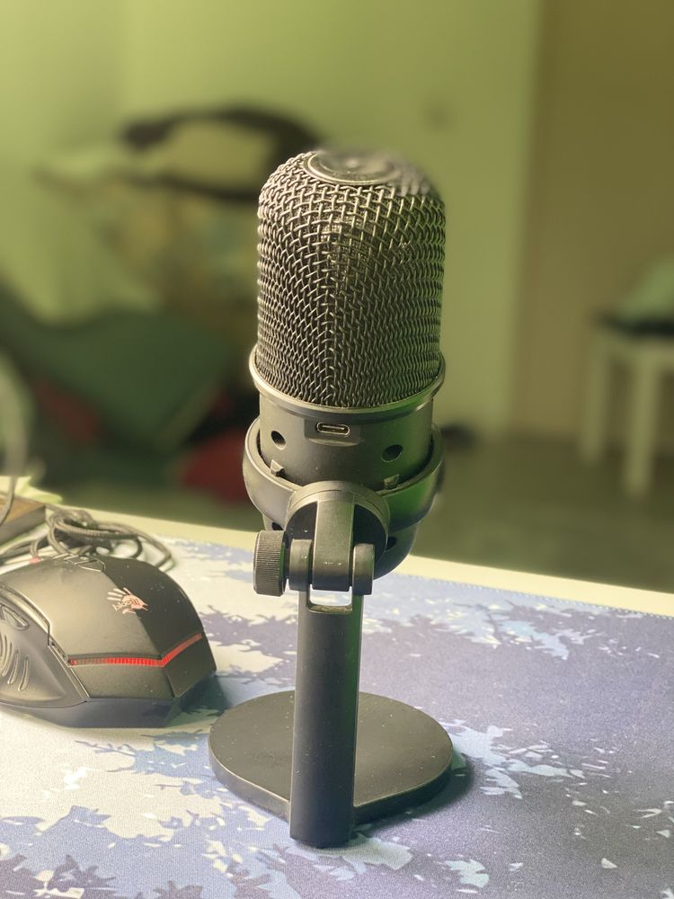Микрофон игровой HyperX Solocast