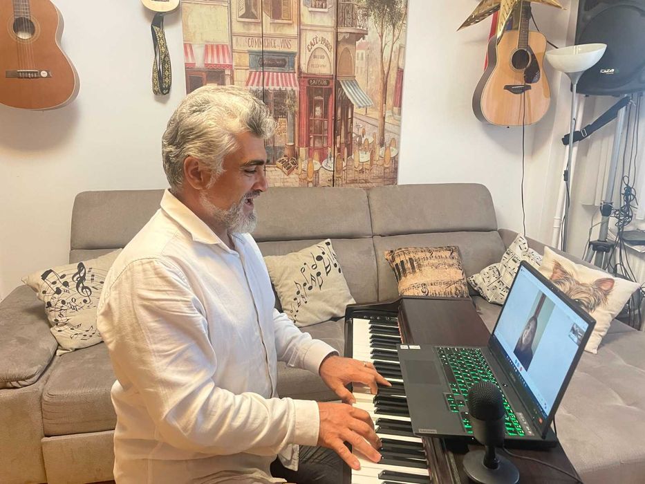 Meditatii Canto live si online. 200 lei / 55 minute