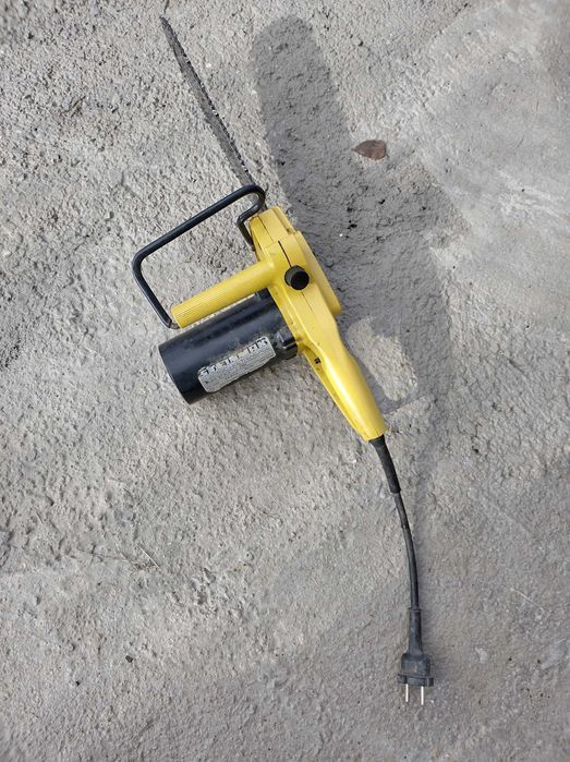 Продавам електрическа резачка за дърва