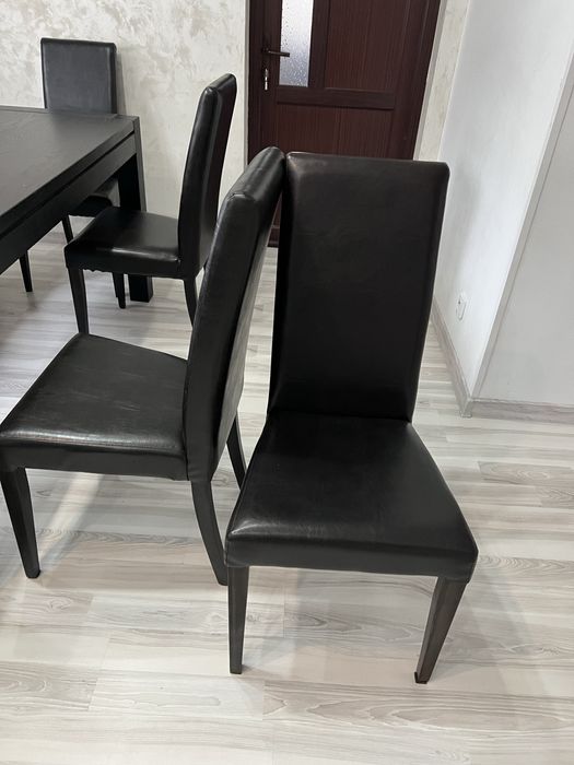 Masa extensibila 8/12 persoane plus 8 scaune