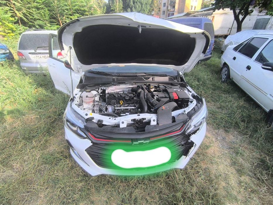 Onix old kapot va orqa bagaj