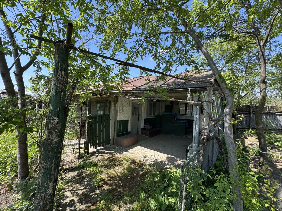 Casa batraneasca + teren 3500mp