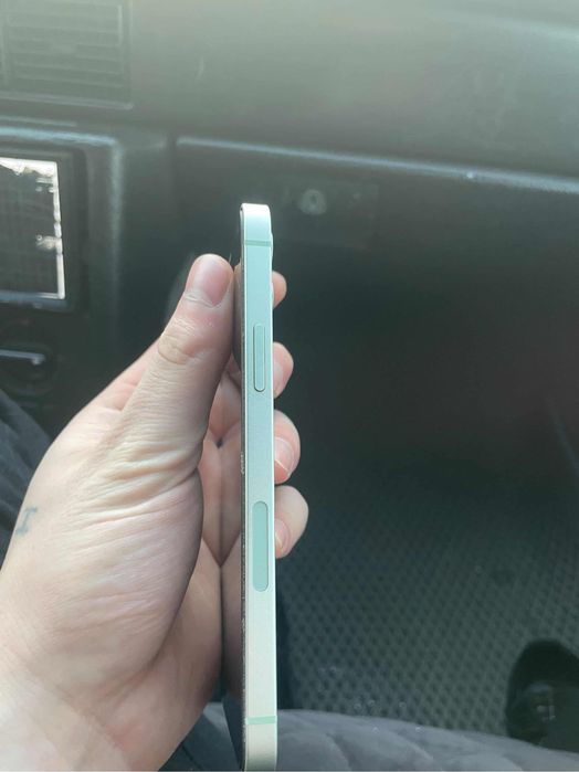 Iphone 12 срочноо!