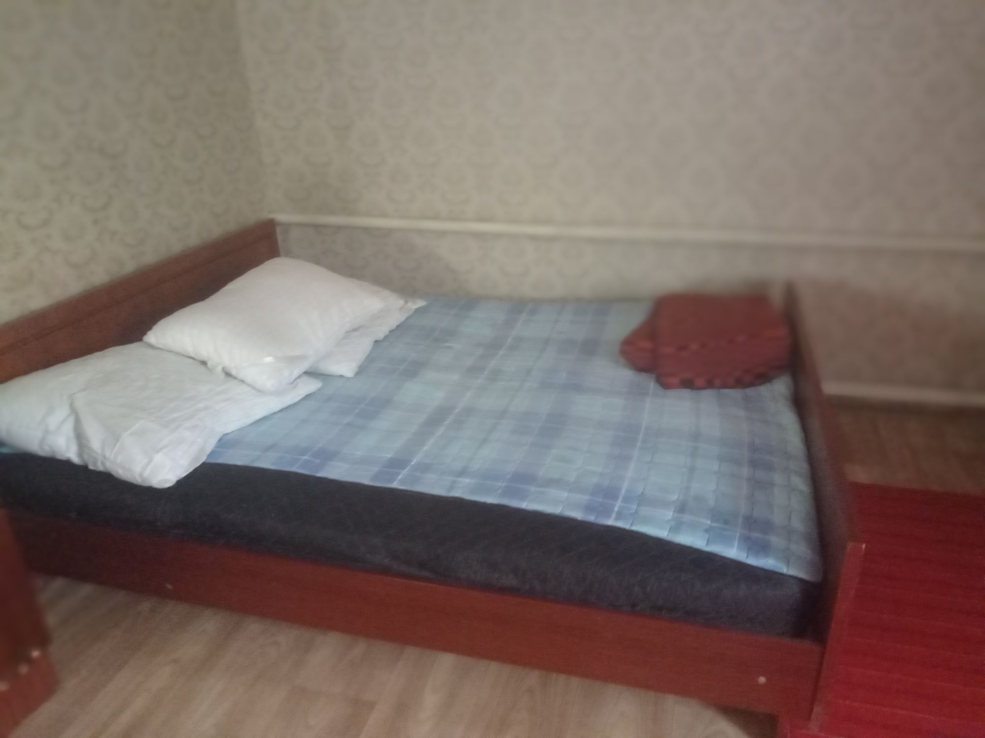 Кровать двуспальная в отличном состоянии