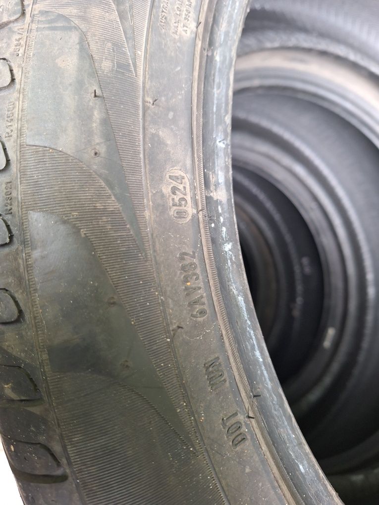 Anvelope Pireli 255/45/20 de vară 4 buc aproape noi