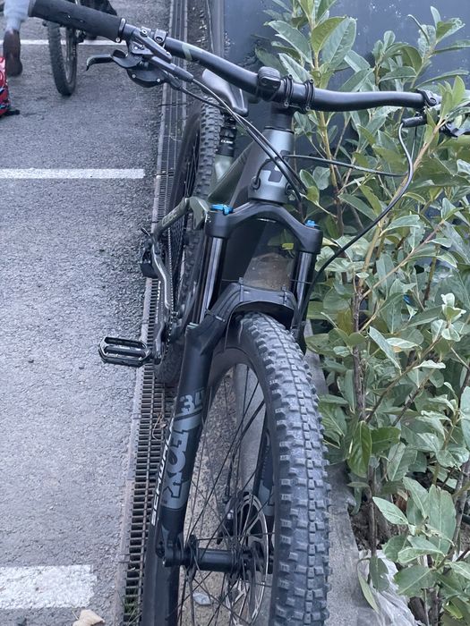 Bicicleta full suspension cube 122