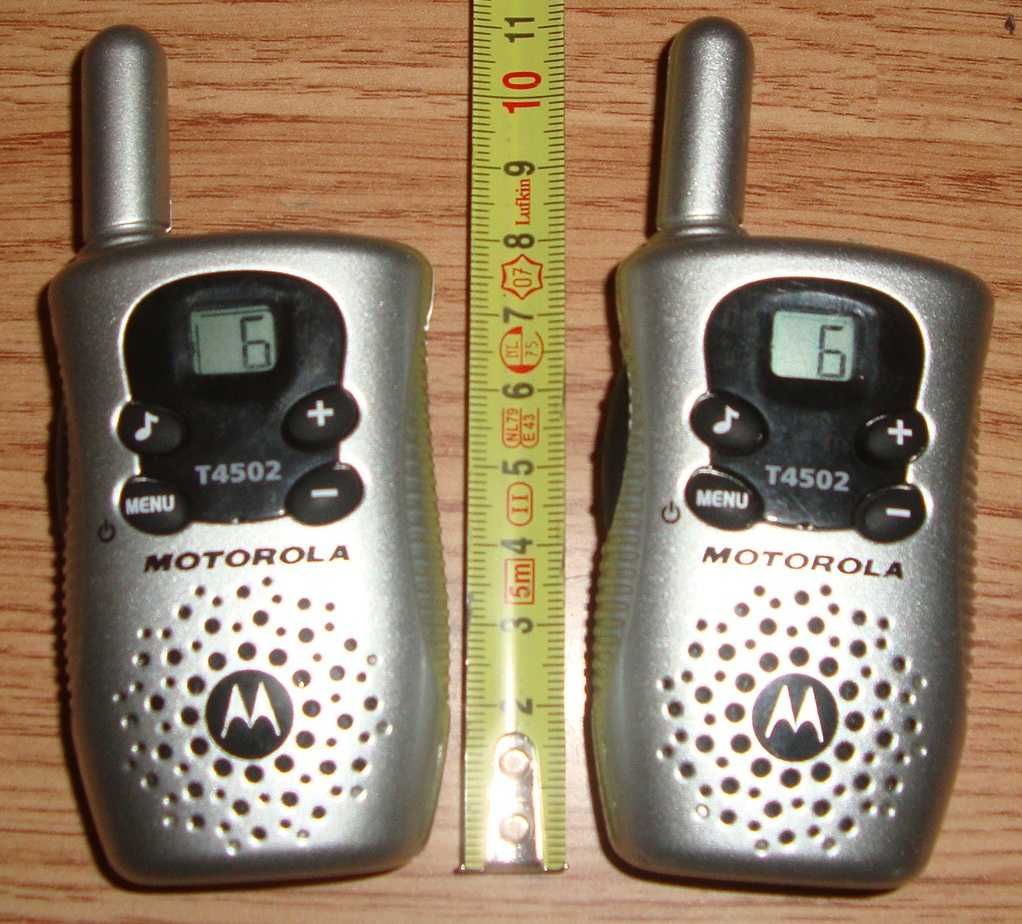 Walkie Talkie Retvis RT-602 si Motorola T4502