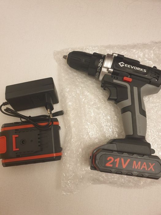 Autofiletanta de 21 v.cu 2 baterii de schimb. Este noua