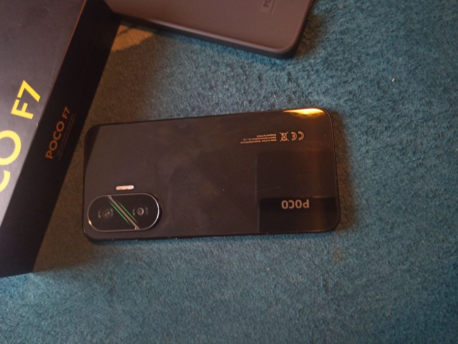 Poco F7 Aproape nou