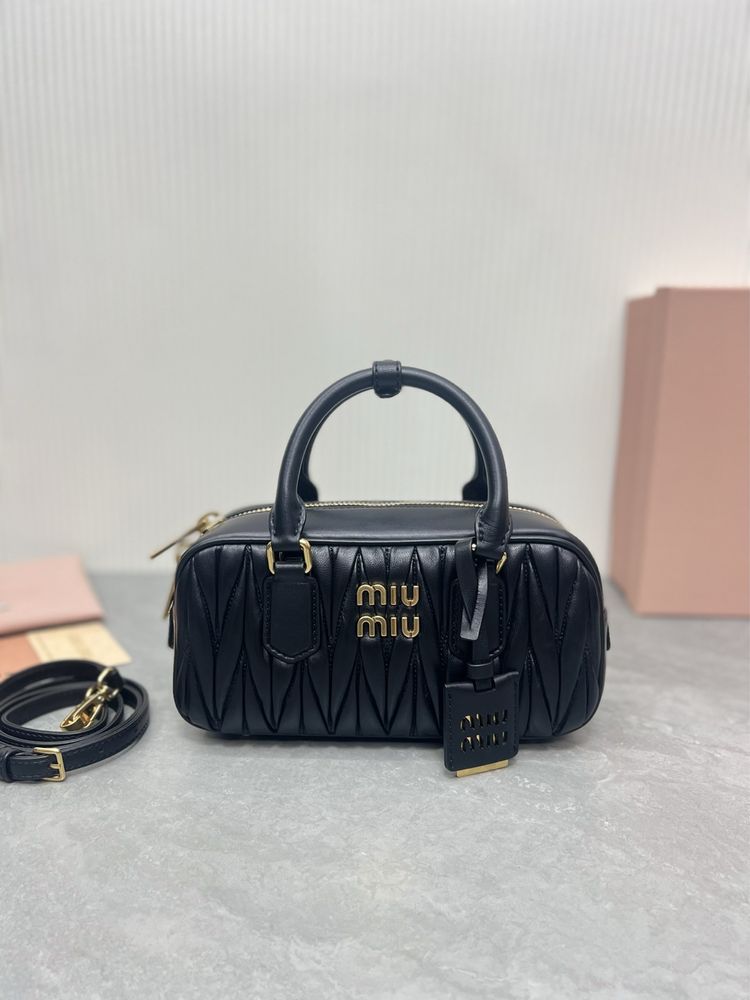 Geanta Miu Miu