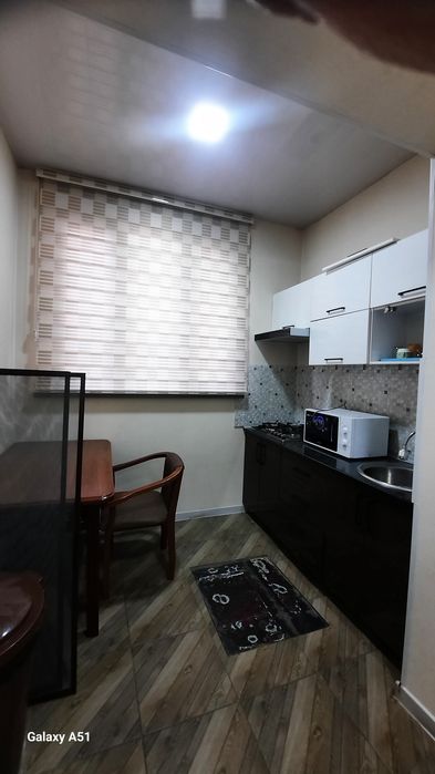 Срочно сдаётся под офис квартира на Ц-5  3/1/4