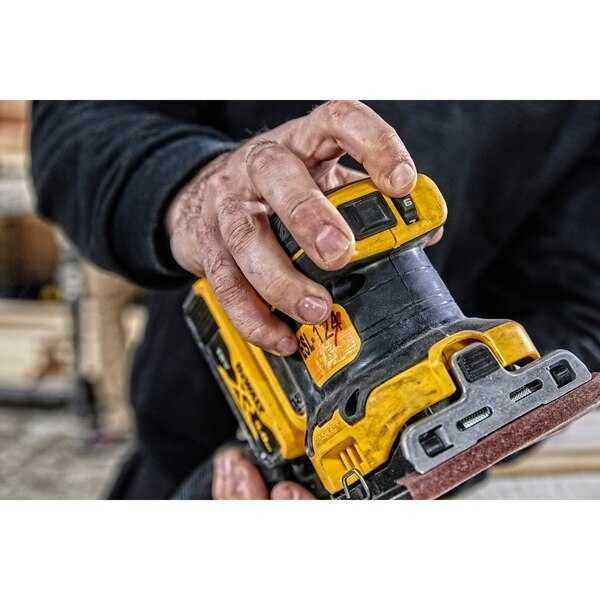 Виброшлайф DeWalt DCW200N, 18V