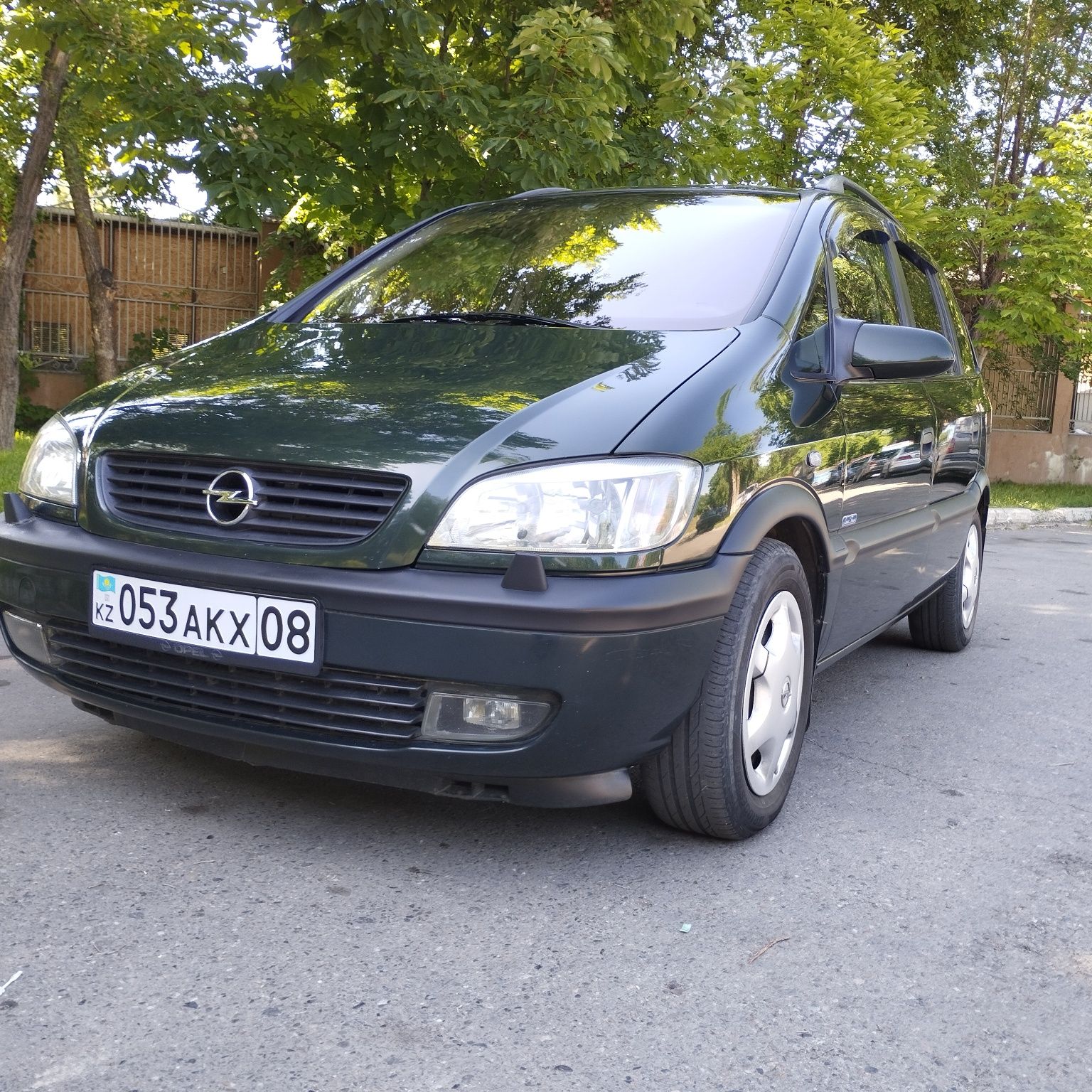 Opel Zafira 2002г.