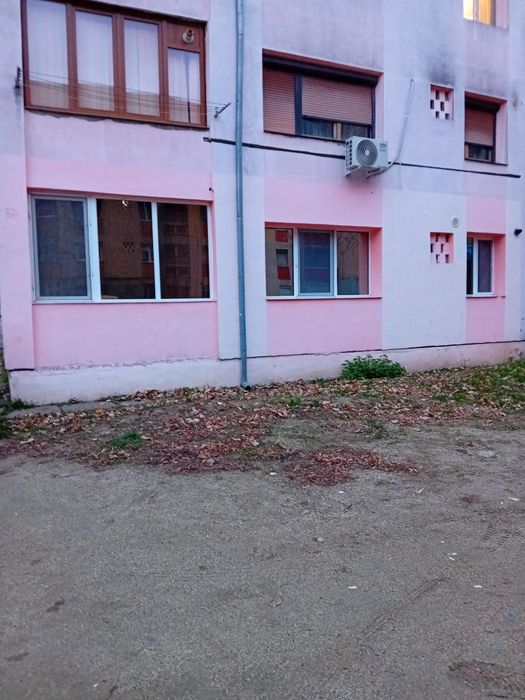 Apartament 2 camere parter de închiriat