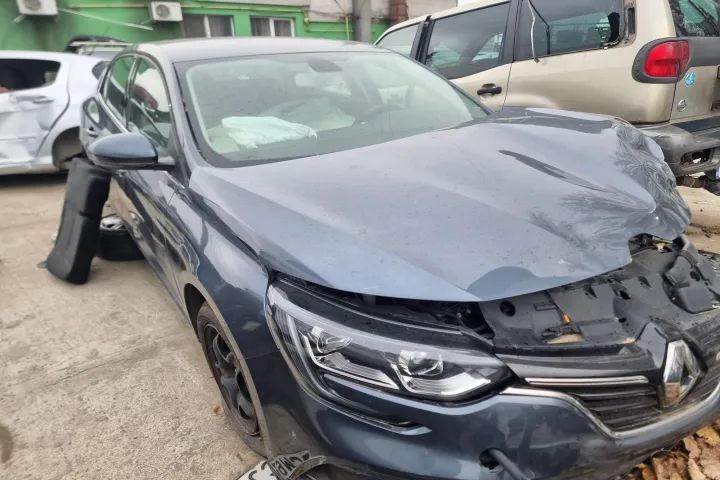 Dezmembrez Renault Megane 4, an 2020, motor 1.3 TCE, cod motor H5H470, cutie de viteze manuala 6 trepte cod TL4 367