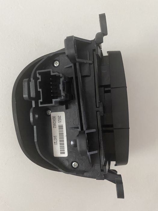 Пульт климат контроля (правая сторона) от Captiva 2015 года выпуска.