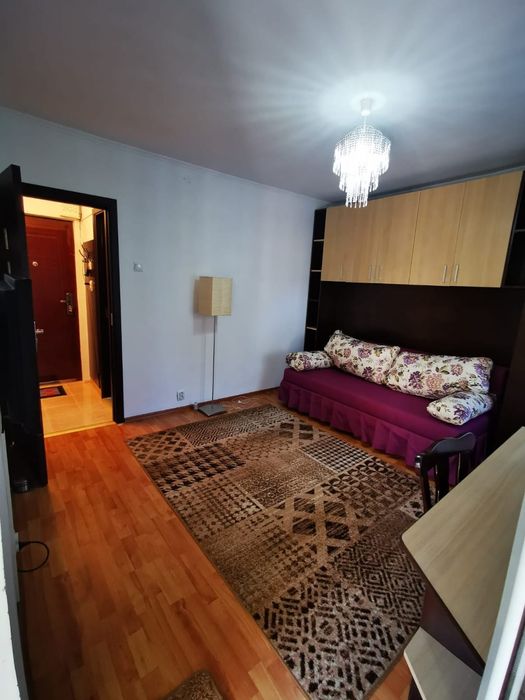 Inchiriez garsoniera Str.Nicolae Bălcesc,decomandată,utilată