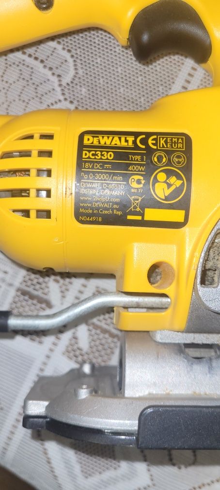 Vind pendular Dewalt DC 330