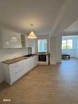 Apartament cu 4 camere complet renovat