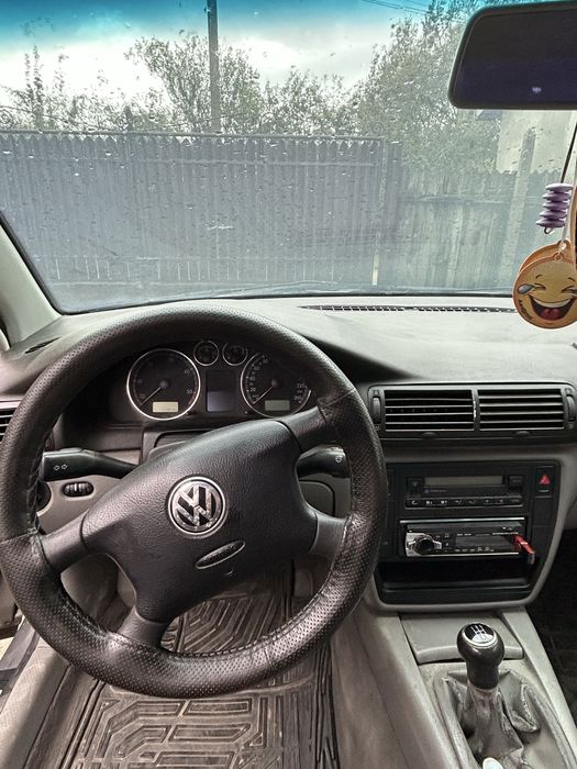 Vând Volkswagen Passat B5.5