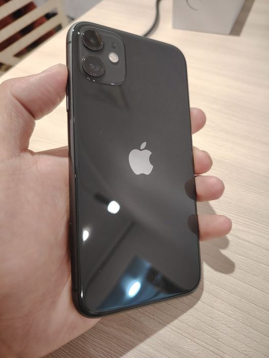 iPhone 11  Батарея 100% память 128Gb